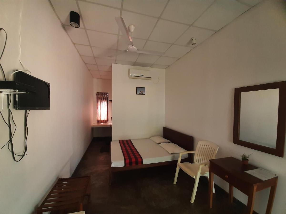 Katagamuwa Rest Hotel Kataragama Luaran gambar