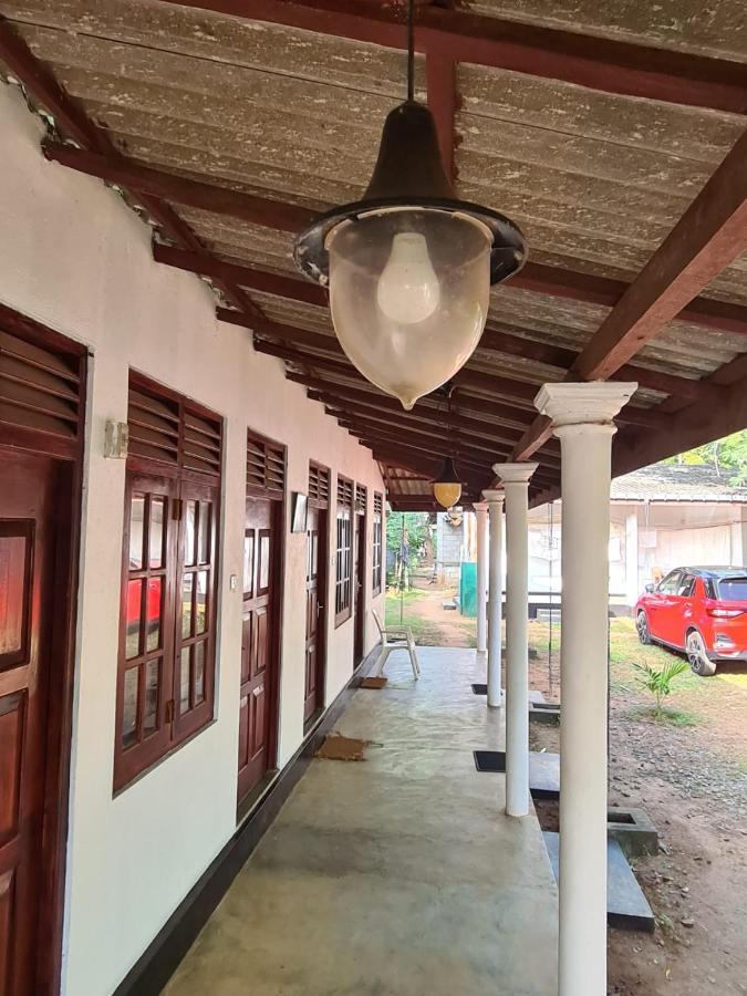 Katagamuwa Rest Hotel Kataragama Luaran gambar