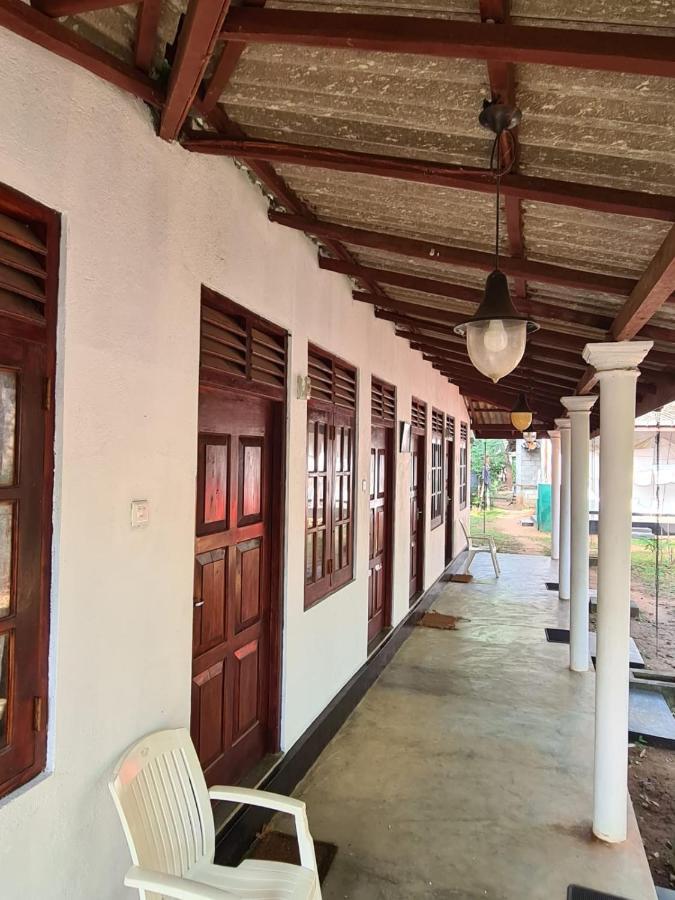 Katagamuwa Rest Hotel Kataragama Luaran gambar